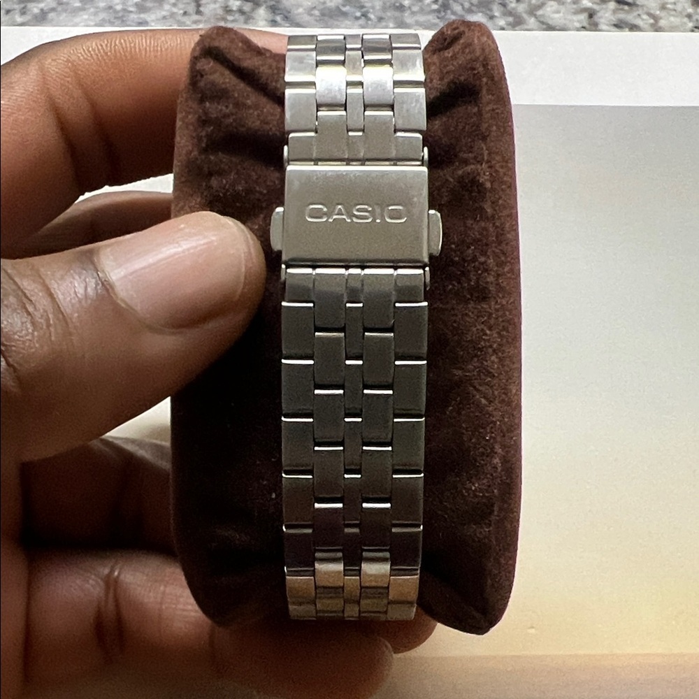 Casio MTP B145 Watch with Yellow Dial - Picture 12 of 15